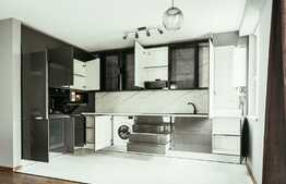 Apartament de lux, totul nou, parcare, zona Grand Hotel Italia