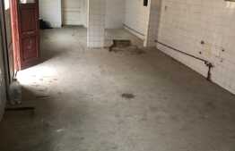 Hala de inchiriat,140mp, pretabila pentru divese activitati comerciale, zona de case, Floresti