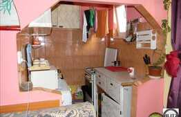 Apartament 2 camere de vanzare, cu modificari interioare