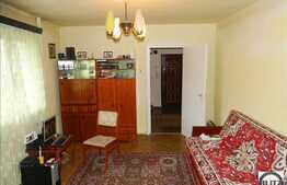 De vanzare 2 camere in zona Diana, etaj intermediar, cu parcare