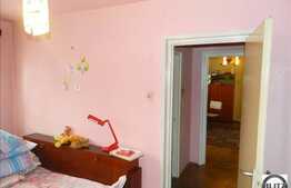 De vanzare 2 camere in zona Diana, etaj intermediar, cu parcare