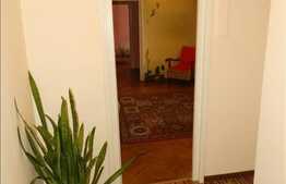 De vanzare 2 camere in zona Diana, etaj intermediar, cu parcare