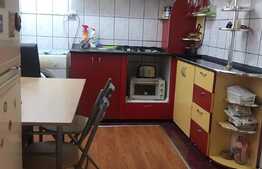 Apartament decomandat, 2 camere, zona Primaverii
