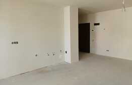 De vanzare apartament 3 camere, semifinisat, zona Kaufland