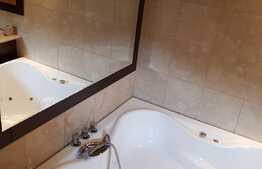 Apartament de lux, 3 camere, 130mp, 3 terase, 2 bai, garaj, zona strazii Crisan