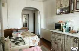 Apartament decomandat de vanzare cu 2 camere, 50 mp in zona Expo Transilvania