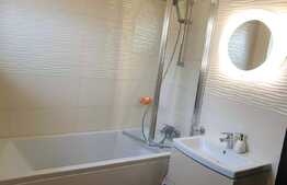 Apartament 3 camere, etaj intermediar, balcon, boxa, parcare, zona verde