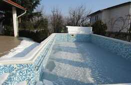 Oportunitate! Casa finisata, la cheie, 2 garaje, piscina, orientare sudica, panorama,240 mp utili, 900 mp teren!