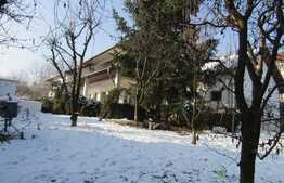 Oportunitate! Casa finisata, la cheie, 2 garaje, piscina, orientare sudica, panorama,240 mp utili, 900 mp teren!