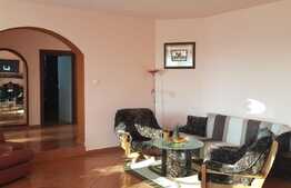 Oportunitate! Casa finisata, la cheie, 2 garaje, piscina, orientare sudica, panorama,240 mp utili, 900 mp teren!