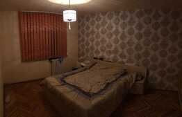 Apartament cu 4 camere, etaj intermediar, 2 balcoane, zona Aleea Brates