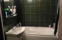 Apartament cu 4 camere, etaj intermediar, 2 balcoane, zona Aleea Brates