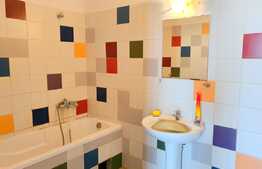 Apartament 2 camere, 59 mp, etaj intermediar, parcare, zona strazii Florilor! 