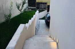 Casa de lux, 180 mp, piscina, teren de 190 mp, zona Tauti!