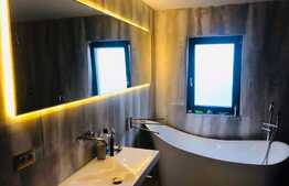 Casa de lux, 180 mp, piscina, teren de 190 mp, zona Tauti!