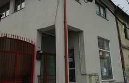 Spatiu comercial stradal, 40 mp, ideal pentru sediu asigurari si agentii pariuri, zona Platinia Mall