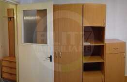 Garsoniera, 31 mp, decomandata, zona strazii Parang