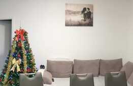 Apartament cu 3 camere, etaj intermediar, parcare, zona Vivo