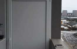 Apartament cu 3 camere, etaj intermediar, parcare, zona Vivo