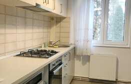 3 camere, 70mp, balcon, zona strazii Rasinari