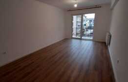 Oportunitate! 90 mp utili, 2 bai, parcare, etaj intermediar, zona Porii