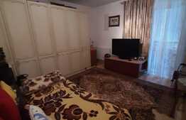 Pret oportun, decomandat, 2 balcoane inchise, zona Porii