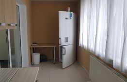 Apartament 3 camere, spatios, etaj intermediar! Zona strazii Porii!