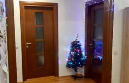 Pret oportun, confortabil, etaj intermediar, zona Porii