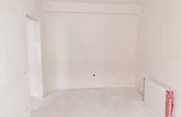 Apartament semifinisat, 2 camere, zona cartierului Terra!