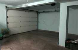 Casa 530 mp, garaj, gradina 560 mp, terasa, zona Hotel Royal