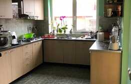 Casa 530 mp, garaj, gradina 560 mp, terasa, zona Hotel Royal