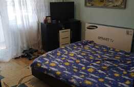 Apartament 3 camere, decomandat, etaj 2, zona Plopilor