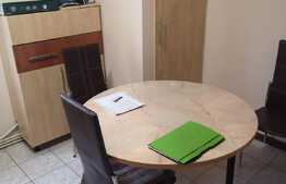 Apartament 3 camere, decomandat, etaj 2, zona Plopilor