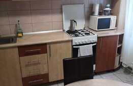 Apartament 3 camere, decomandat, etaj 2, zona Plopilor