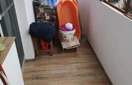 Apartament 3 camere, decomandat, etaj 2, zona Plopilor