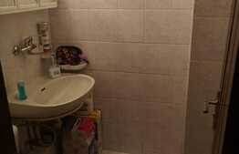 Apartament 3 camere, decomandat, etaj 2, zona Plopilor