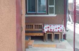 Casa 100 mp, teren 250 mp, zona de case!