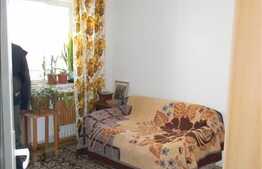 2 camere renovate la etaj intermediar