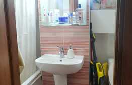 Apartament 4 camere, decomandat, etaj intermediar, zona strazii Parang