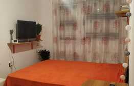 Apartament 4 camere, decomandat, etaj intermediar, zona strazii Parang