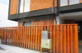 Apartament in vila, 4 camere, gradina de 75 mp, parcare! Zona Tauti!