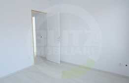 Apartament in vila, 4 camere, gradina de 75 mp, parcare! Zona Tauti!