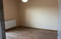 Finisaje noi, decomandat, etaj intermediar, parcare, zona Eroilor