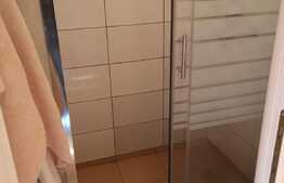 Apartament 3 camere, etaj intermediar, garaj, boxa, zona Calea Floresti 