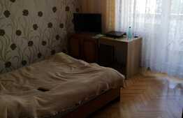 Apartament 3 camere, etaj intermediar, garaj, boxa, zona Calea Floresti 