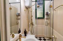 Investiție! Apartament deosebit cu 2 camere, zona ultracentrală!