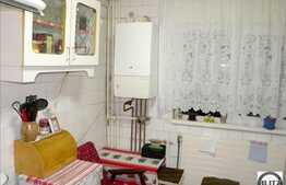 Vanzare apartament decomandat cu 2 camere + boxa la subsol