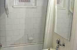 Vanzare apartament decomandat cu 2 camere + boxa la subsol