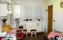 Vanzare apartament decomandat cu 2 camere + boxa la subsol