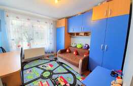 Apartament modern, 3 camere, parcare, zona Terra!